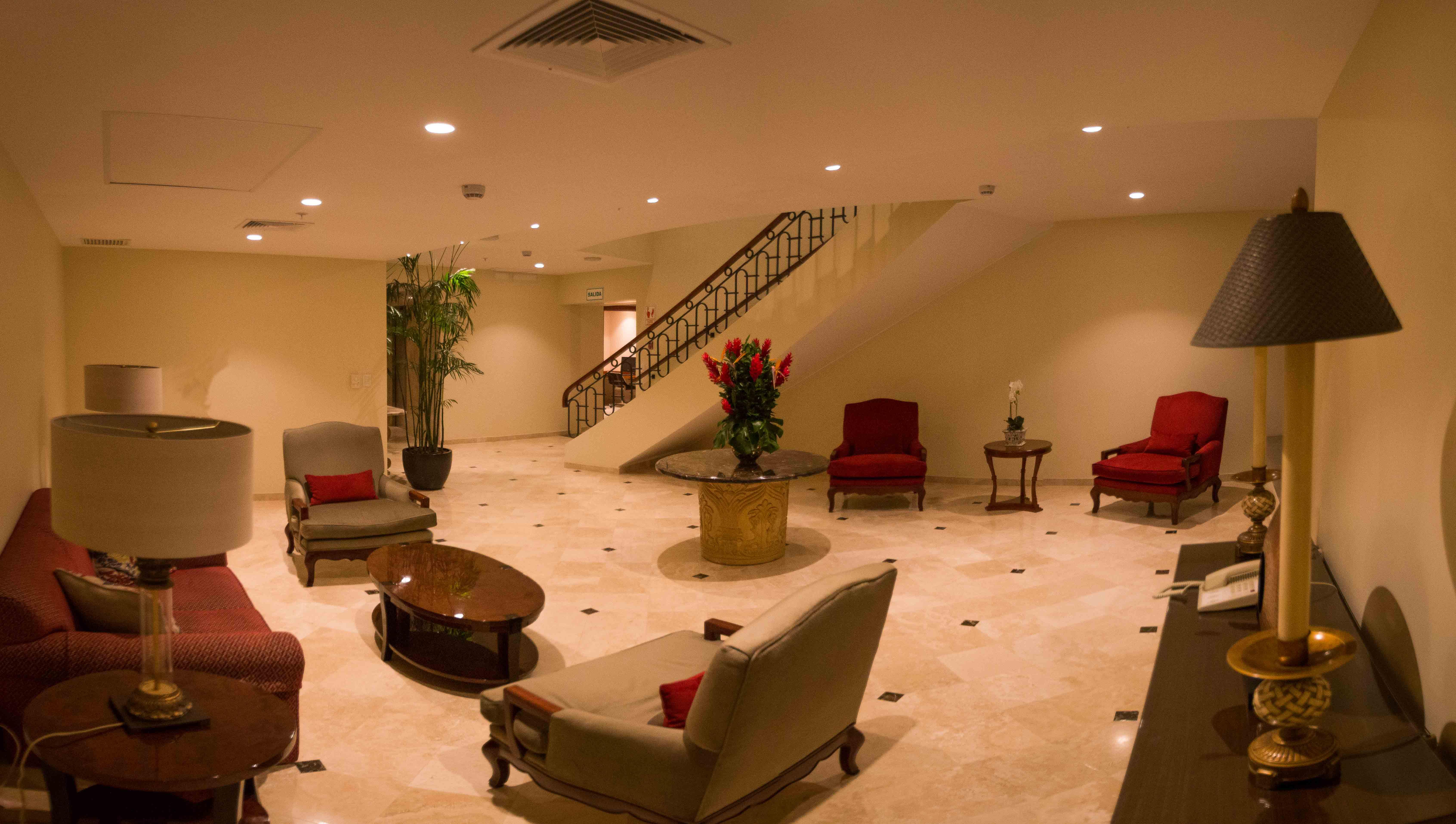 Los Tallanes Hotel & Suites Lima Exterior photo