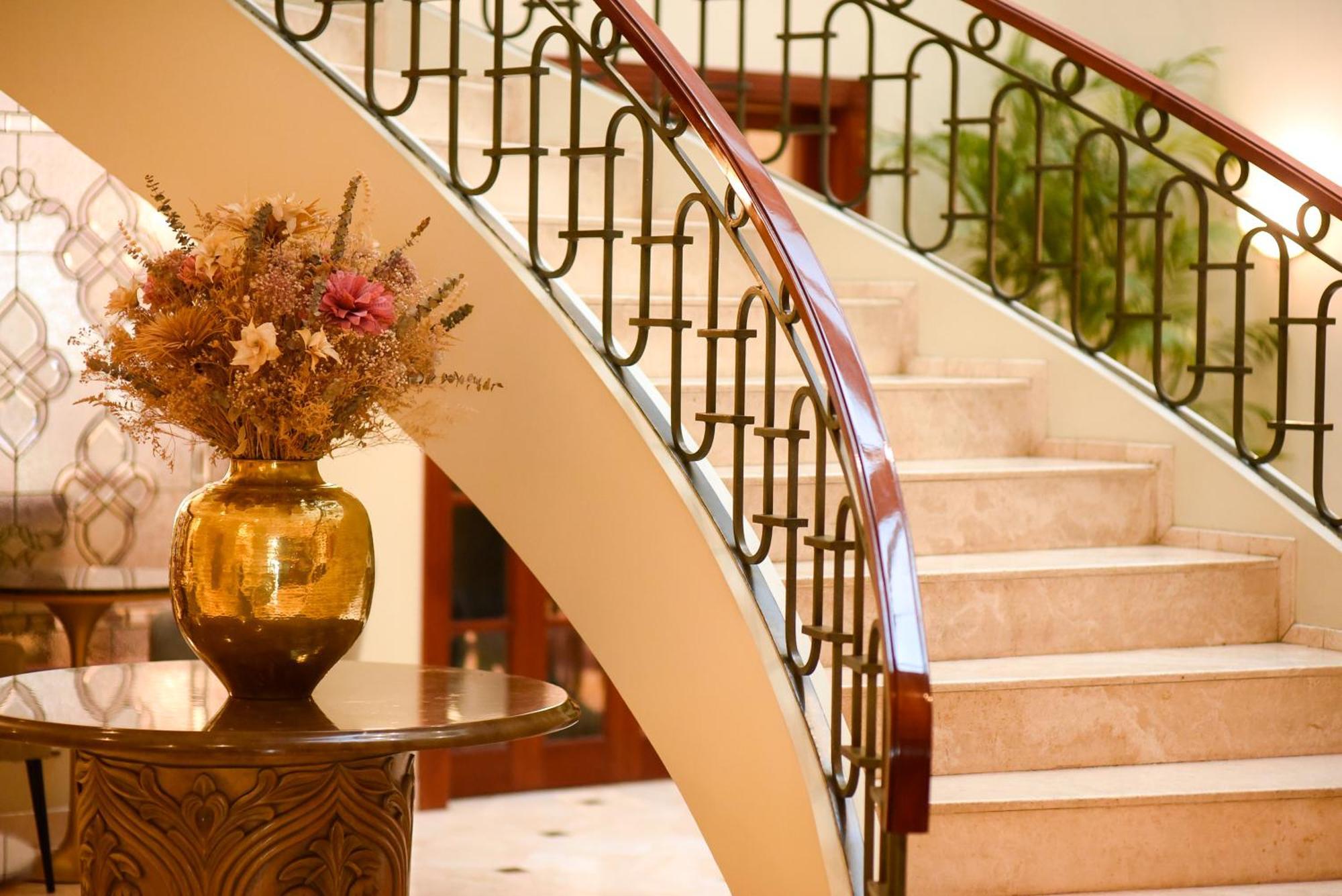 Los Tallanes Hotel & Suites Lima Exterior photo