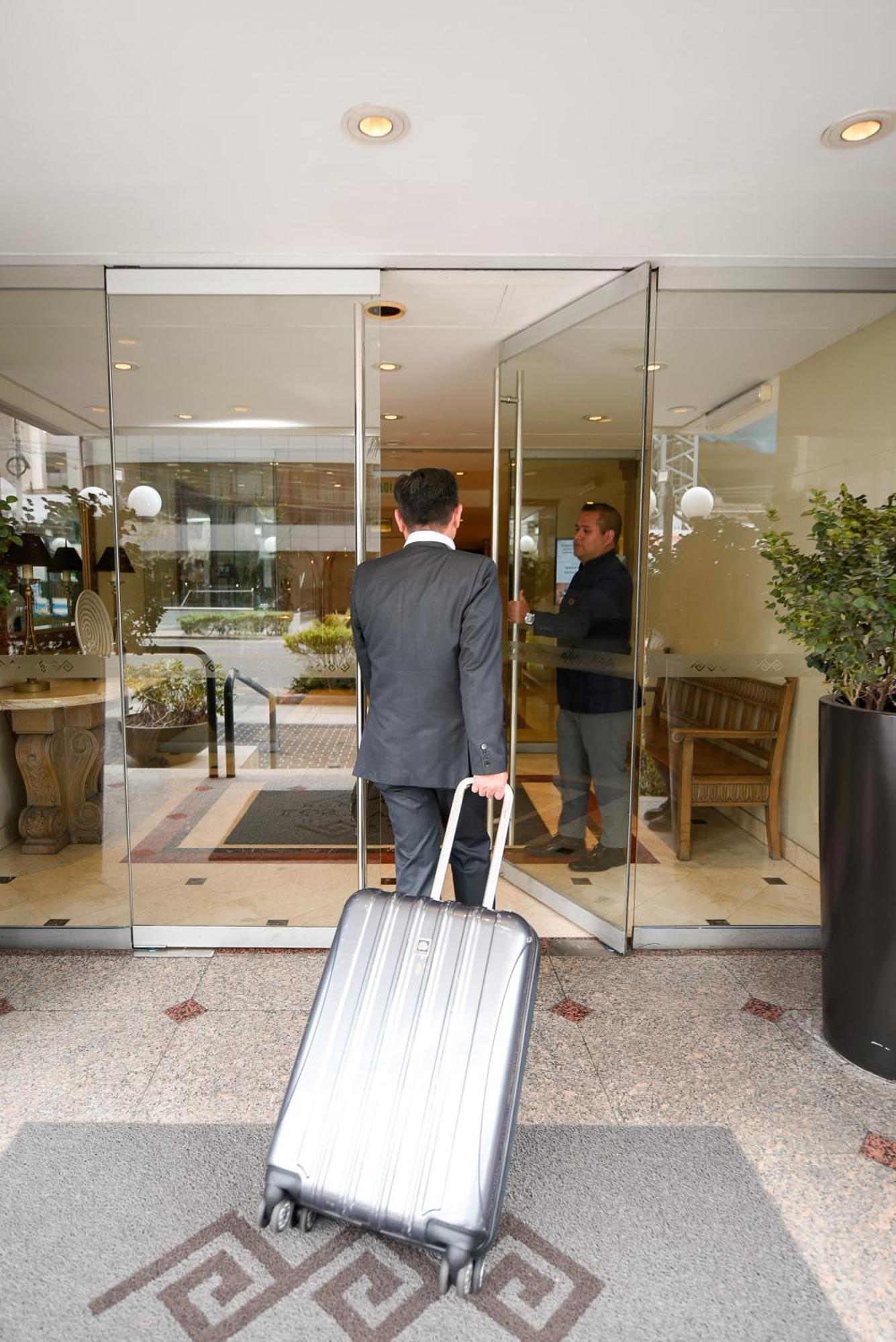 Los Tallanes Hotel & Suites Lima Exterior photo